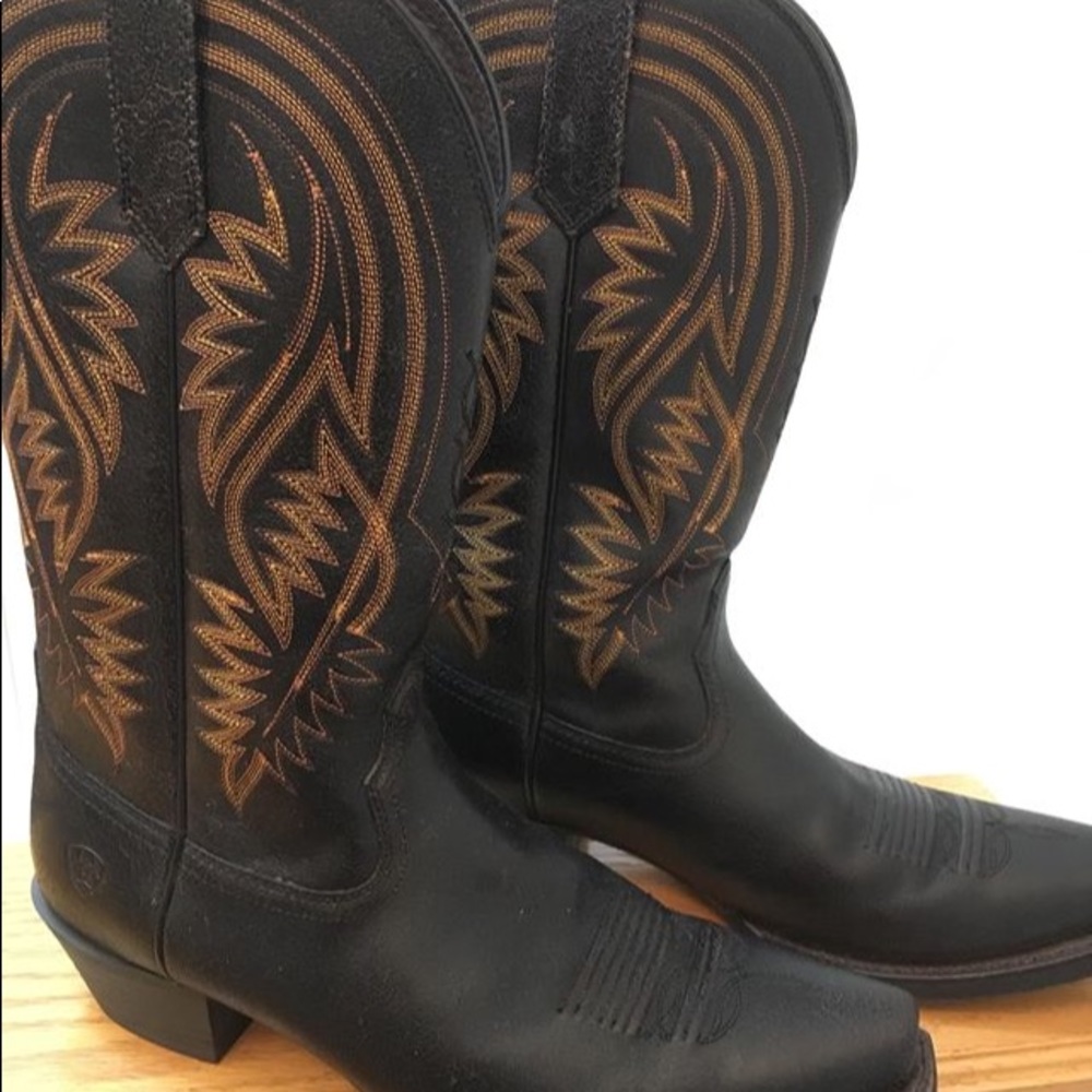 Men’s 9.5 Ariat Boots